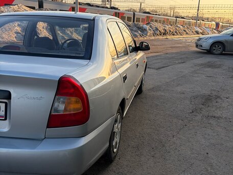 2006 Hyundai Accent ТагАЗ II, серебристый, 300000 рублей, вид 5