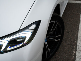 2022 BMW 3 серии 330e xDrive VII (G2x) Рестайлинг, белый, 4993000 рублей, вид 2