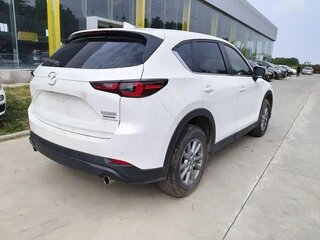 2023 Mazda CX-5 II Рестайлинг, белый, 2699000 рублей, вид 3