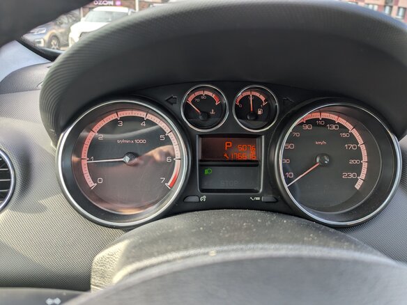2010 Peugeot 308 I, серый, 320000 рублей - вид 11