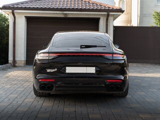 2021 Porsche Panamera Turbo S Executive II Рестайлинг, чёрный, 15500000 рублей, вид 4