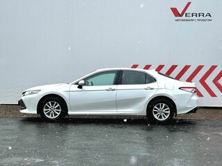 2018 Toyota Camry VIII (XV70), белый, 2750000 рублей, вид 2