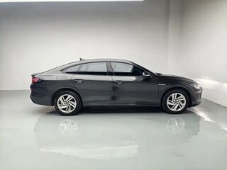2022 Volkswagen Lamando I Рестайлинг, чёрный, 1550003 рублей, вид 4