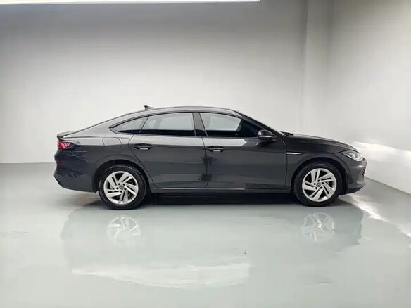 2022 Volkswagen Lamando I Рестайлинг, чёрный, 1550003 рублей - вид 3