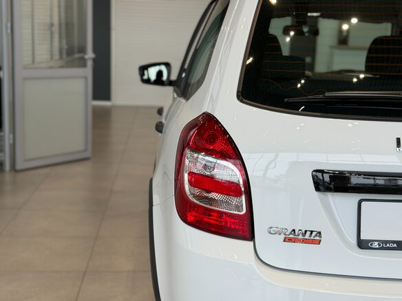 2026 Lada (ВАЗ) Granta Cross Euro-2 I Рестайлинг, белый, 1196000 рублей - вид 27
