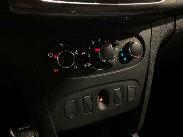 2022 Renault Logan Stepway II Рестайлинг, белый, 1260000 рублей - вид 12