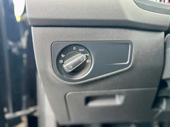 2021 Volkswagen Tiguan II Рестайлинг, чёрный, 3650000 рублей - вид 14