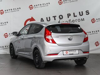 2014 Hyundai Solaris I Рестайлинг, серебристый, 869000 рублей, вид 2