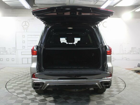 2016 Lexus LX 570 III Рестайлинг 2, серый, 5850000 рублей - вид 24