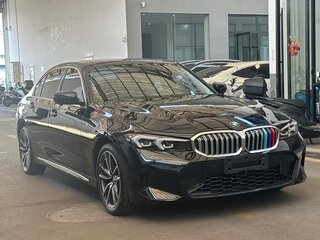 2023 BMW 3 серии 320i VII (G2x) Рестайлинг, чёрный, 2970000 рублей, вид 3