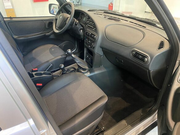 2025 Lada (ВАЗ) Niva Travel I, серебристый, 1383000 рублей - вид 12