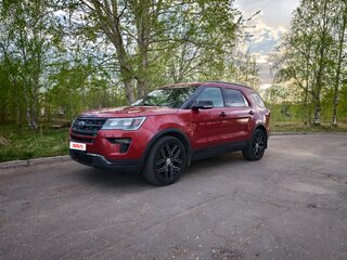 2019 Ford Explorer V Рестайлинг 2, красный, 3500000 рублей, вид 1
