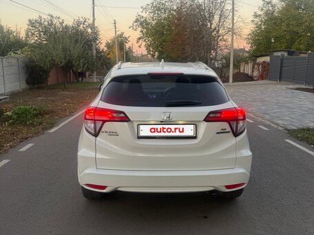 2015 Honda Vezel I, белый, 1800000 рублей, вид 3