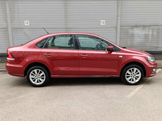 2015 Volkswagen Polo V Рестайлинг, красный, 769000 рублей, вид 4