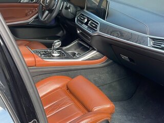 2020 BMW X7 40i I (G07), чёрный, 6400000 рублей, вид 4