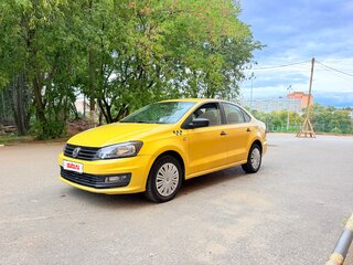 2017 Volkswagen Polo V Рестайлинг, жёлтый, 500000 рублей, вид 1