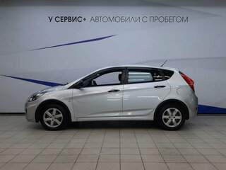 2014 Hyundai Solaris I, серебристый, 860000 рублей, вид 2