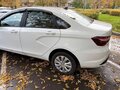2023 Lada (ВАЗ) Vesta I Рестайлинг (NG), белый, 950000 рублей - вид 3