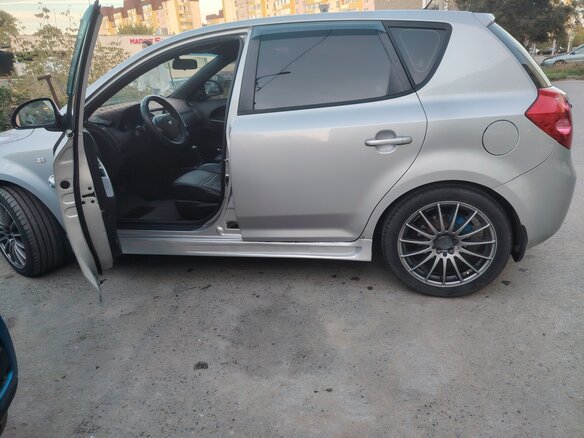 2009 Kia Ceed I, серебристый, 715000 рублей - вид 4