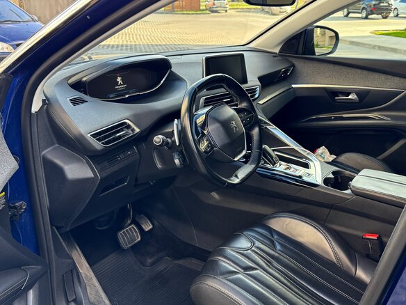 2017 Peugeot 3008 II, синий, 1375000 рублей - вид 8