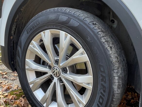 2018 Volkswagen Tiguan II, белый - вид 11