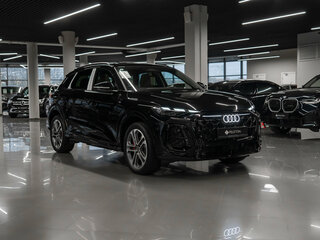 2026 Audi Q5 L III (GU), чёрный, 6300000 рублей, вид 2