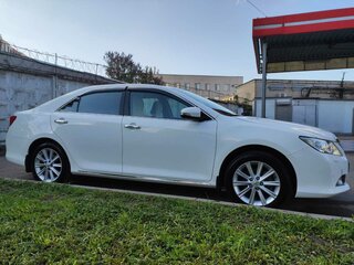 2013 Toyota Camry VII (XV50), белый, 2490000 рублей, вид 2