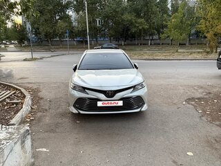 2018 Toyota Camry VIII (XV70), белый, 2550000 рублей, вид 4