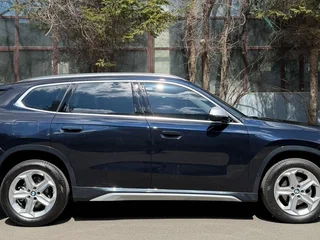 2024 BMW X1 Long 20Li sDrive III (U11/U12), синий, 3348000 рублей, вид 4