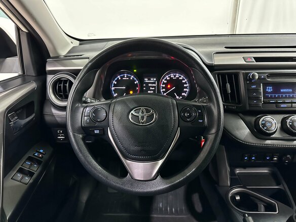 2015 Toyota RAV4 IV (XA40) Рестайлинг, белый, 1780000 рублей - вид 16