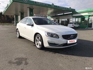 2013 Volvo S60 II Рестайлинг, белый, 1350000 рублей, вид 3