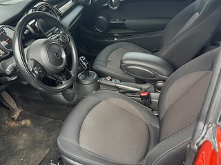2020 Mini Hatch Cooper III (F55/F56) Рестайлинг, оранжевый, 2000000 рублей, вид 4