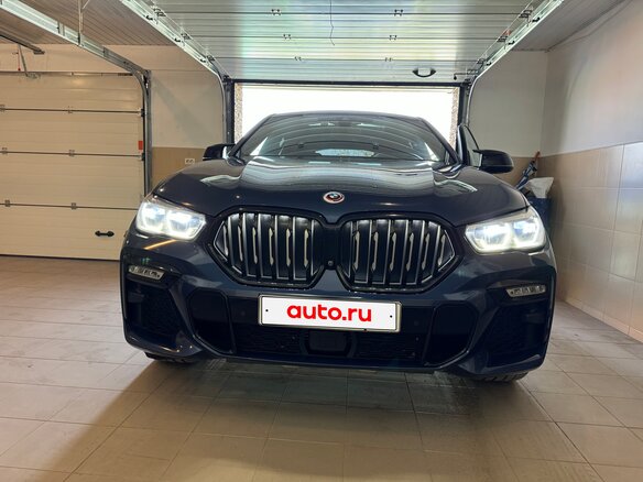 2021 BMW X6 40d III (G06), синий, 9500000 рублей - вид 2
