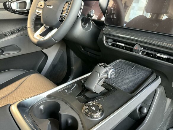 2026 Haval H3 I Рестайлинг, чёрный - вид 15