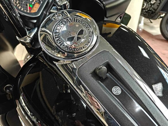 2015 Harley-Davidson Road Glide, чёрный, 1240000 рублей - вид 15