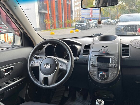 2011 Kia Soul I, белый, 700000 рублей - вид 6