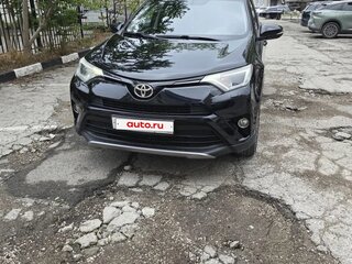 2017 Toyota RAV4 IV (XA40) Рестайлинг, чёрный, 1950000 рублей, вид 1