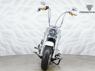 2019 Harley-Davidson Fat Boy, белый, 1949000 рублей, вид 4