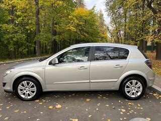 2011 Opel Astra H Рестайлинг, серебристый, 550000 рублей, вид 5