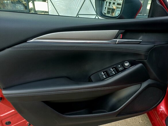 2019 Mazda 6 III (GJ) Рестайлинг 2, красный, 2149000 рублей - вид 17