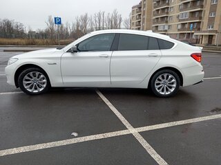 2010 BMW 5 серии Gran Turismo 530d VI (F10/F11/F07), белый, 1850000 рублей, вид 4