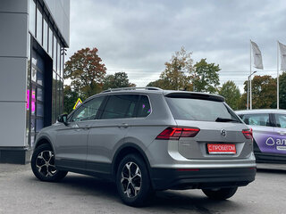 2019 Volkswagen Tiguan II, серебристый, 2399000 рублей, вид 3