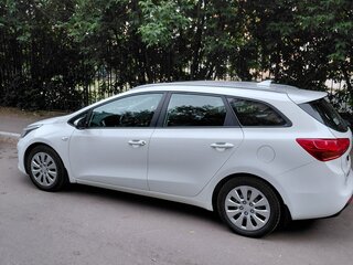 2017 Kia Ceed II Рестайлинг, белый, 1150000 рублей, вид 1