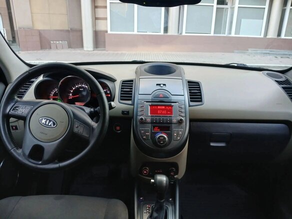 2011 Kia Soul I, бежевый, 490000 рублей - вид 12