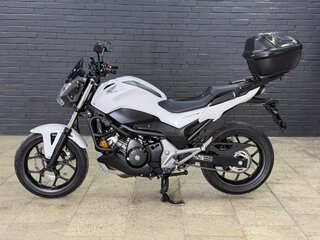 2016 Honda NC 750S, белый, 695000 рублей, вид 4