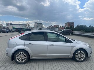 2010 Ford Focus II Рестайлинг, серебристый, 620000 рублей, вид 4