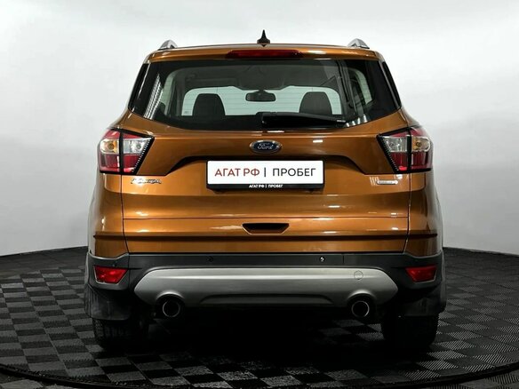 2018 Ford Kuga II Рестайлинг, коричневый, 1670000 рублей - вид 6
