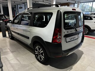 2026 Lada (ВАЗ) Largus Cross I Рестайлинг, белый, 1997000 рублей, вид 4