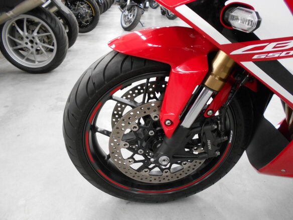 2019 Honda CBR 650R, красный, 760000 рублей - вид 6
