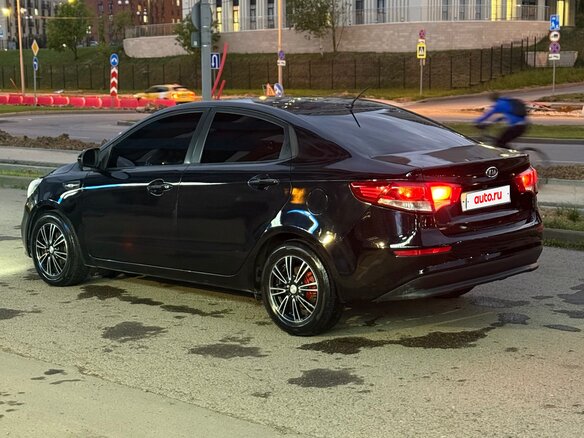 2015 Kia Rio III Рестайлинг, чёрный, 499999 рублей - вид 5